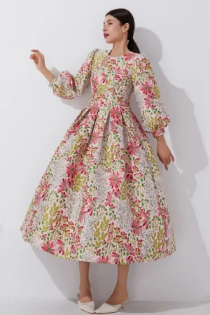 Vintage Elegance Jacquard Dress with Round Neck Puff Sleeves Fitted Waist and Flared Hem — A Luxurious Formal Gown
